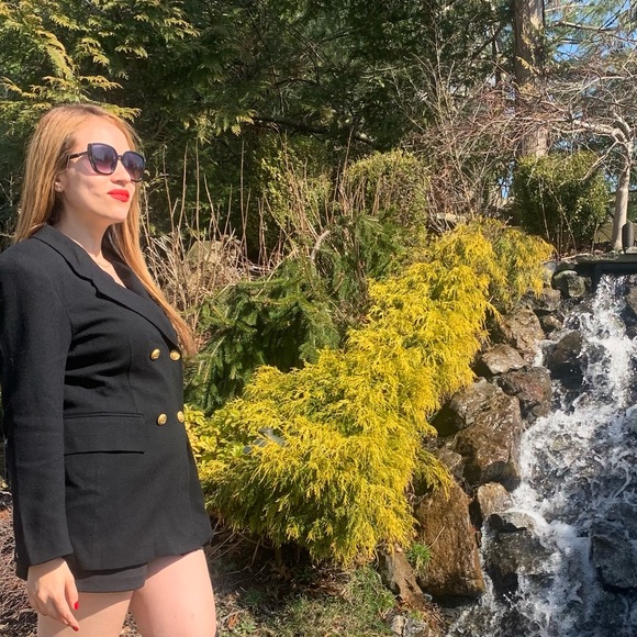 Welcome to my closet - Picture 4 of 4